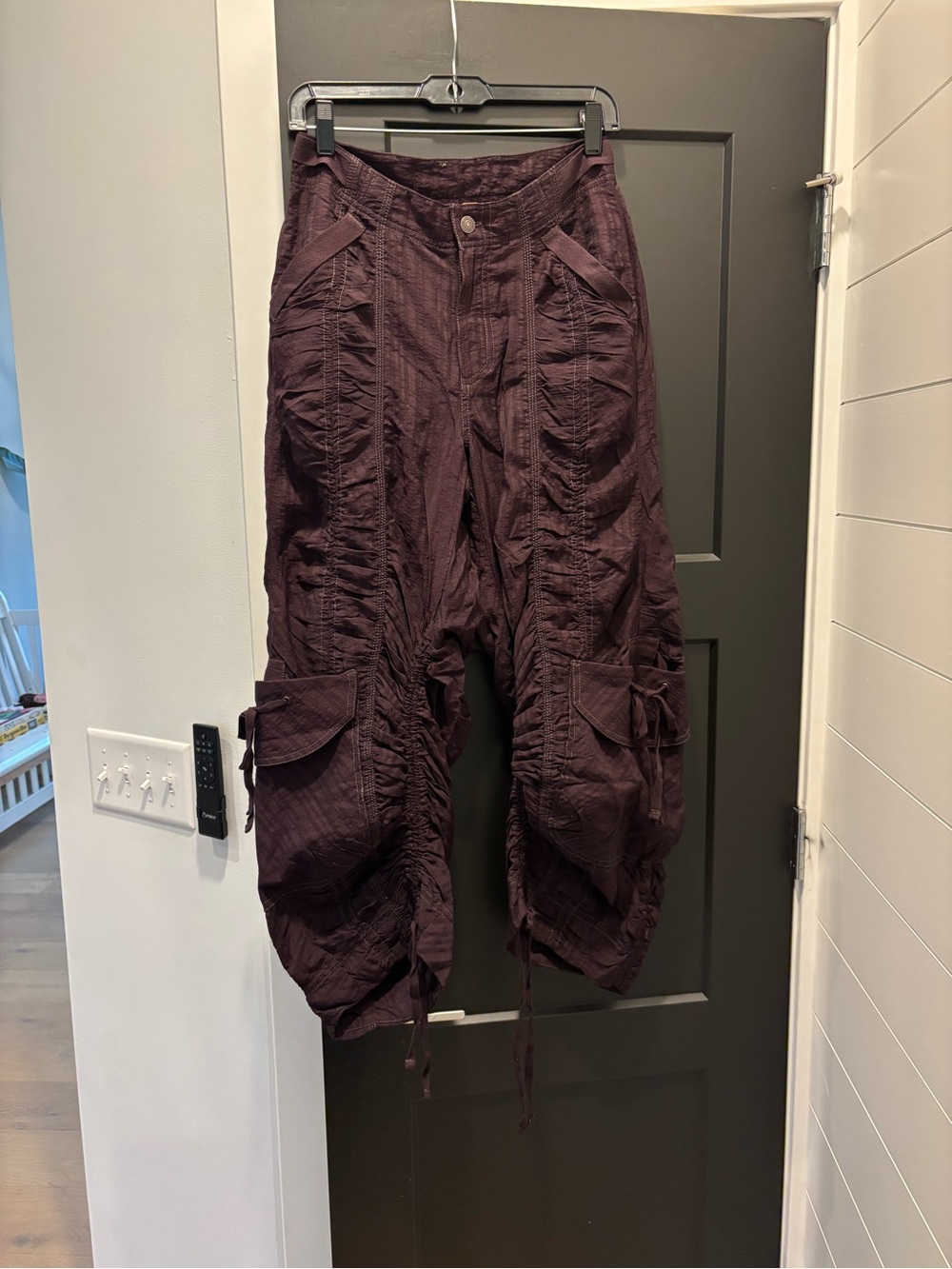 Free People Scorpio Shirred Cargo Pants XS NWT Black Coffee Brown We The Free - Picture 6 of 13